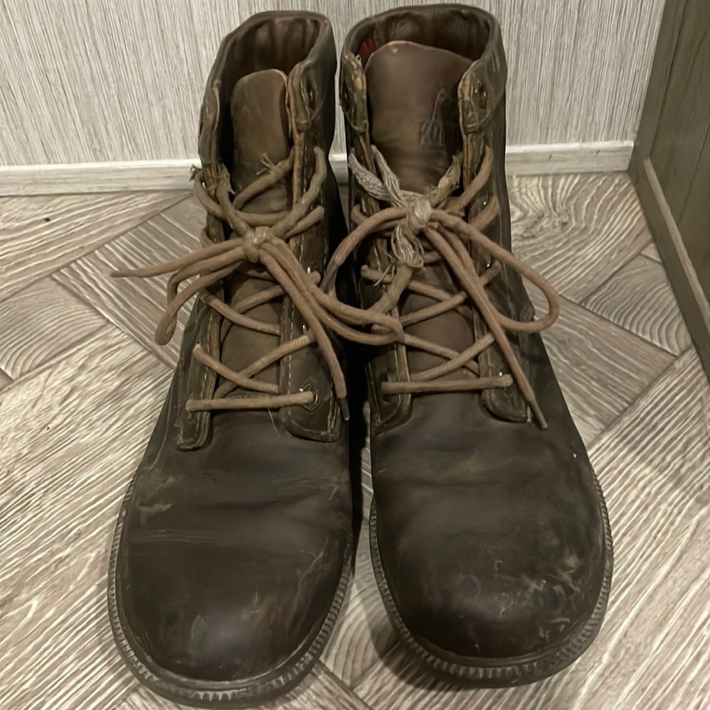 Kodiak brown leather boots
